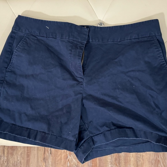 Women’s Vineyard Vines Shorts - Picture 3 of 3